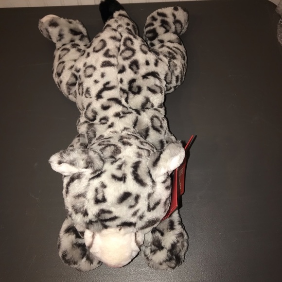 NWT F.A.O Schwartz adopt a pet wild endangered plush Grey snow leopard - Picture 2 of 8
